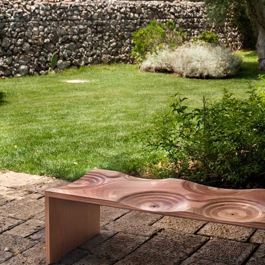 Mobilier Horm Canapes Et Bancs D'Exterieur | Banc D'Exterieur Ripples Par Toyo Ito