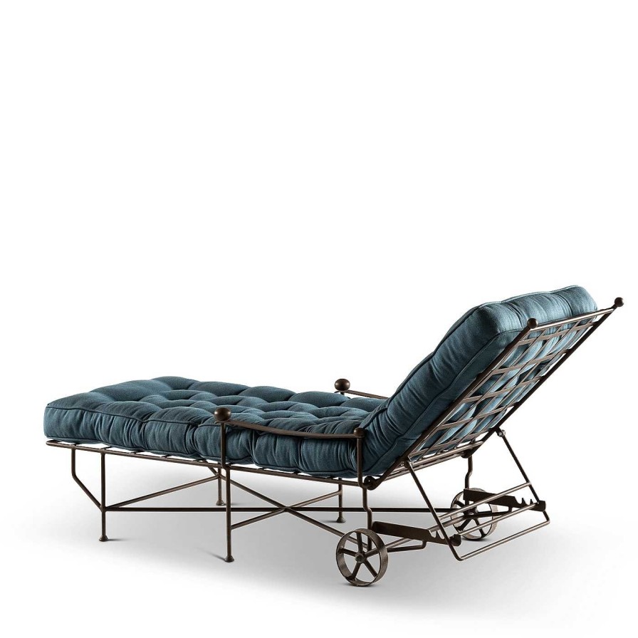 Mobilier B.B. for Reschio Chaises Longues Et Transats D'Exterieur | La Chaise Longue Classique Bleu Jardin