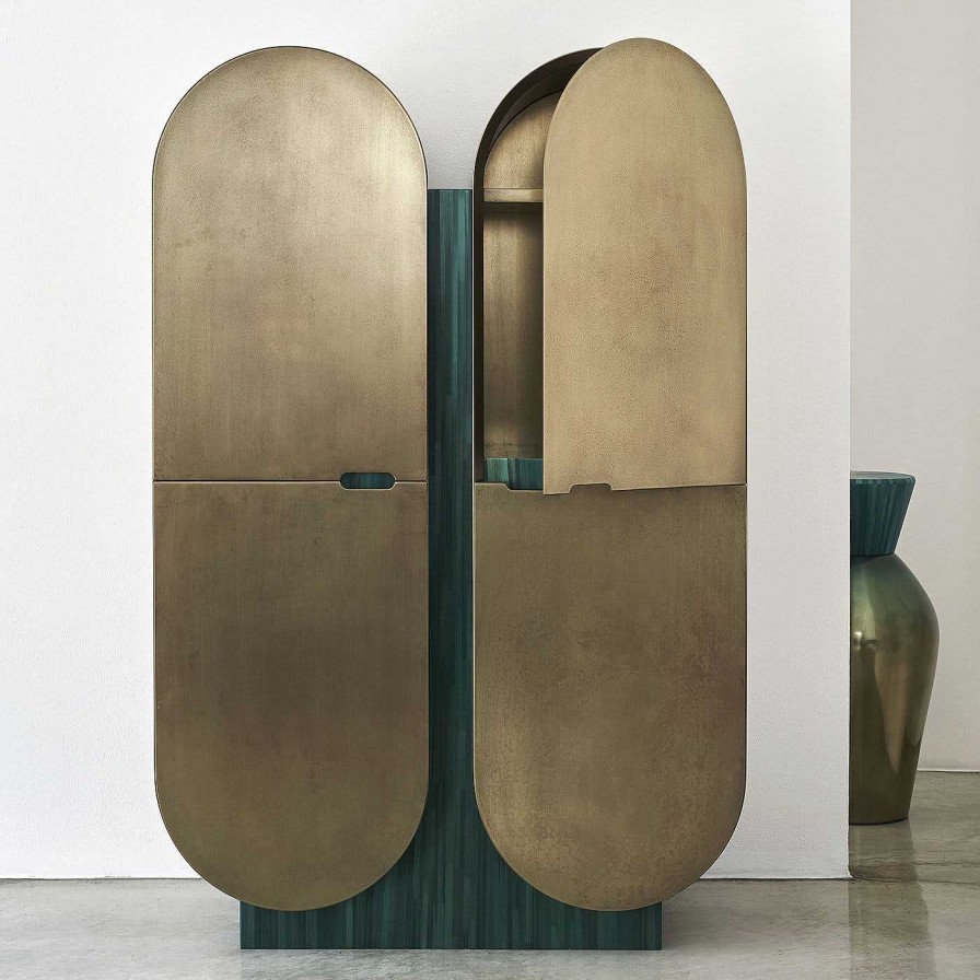 Mobilier A&B Living Armoires | Capsule Cabinet By Luca Barengo