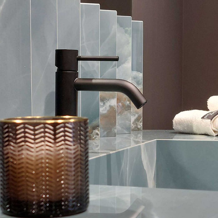 Decoration Pollini Home Lavabos Et Baignoires | Lavabo De Salle De Bain Ratio Avec Dosseret Par Sapiens Design