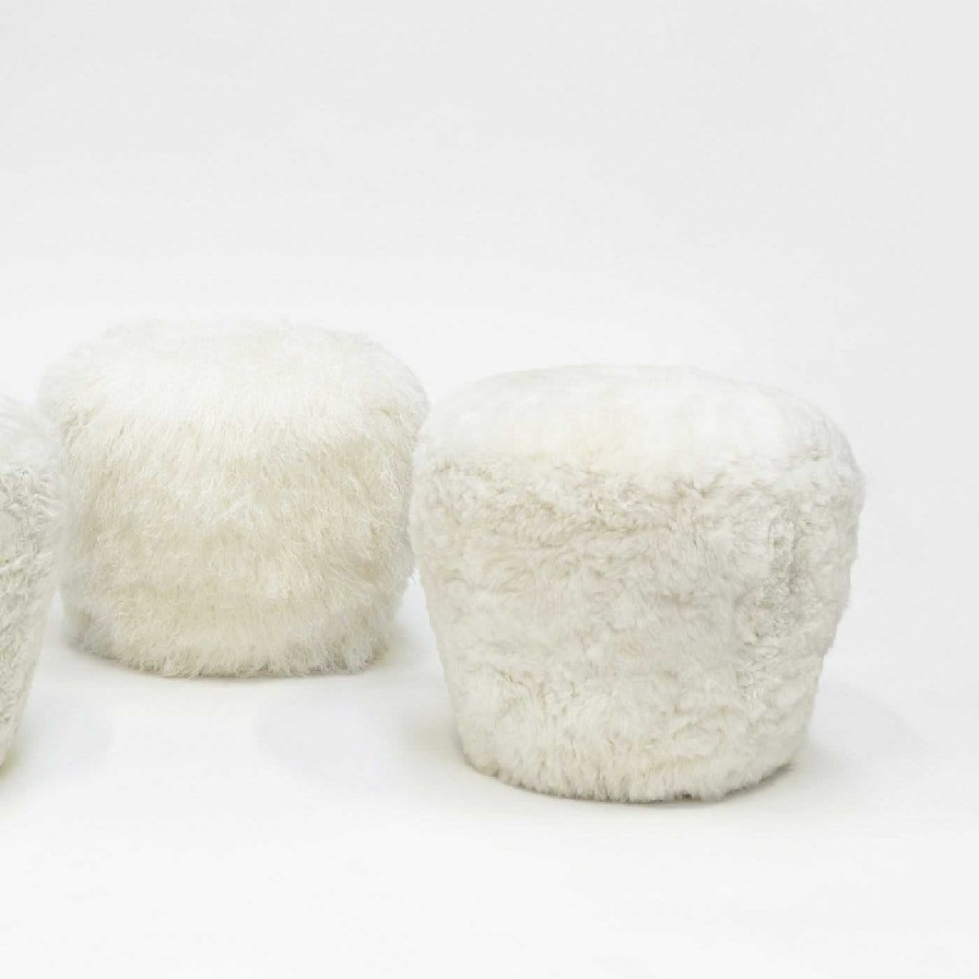 Mobilier Draga & Aurel Ottomans Et Poufs | Pouf Pivotant En Alpaga